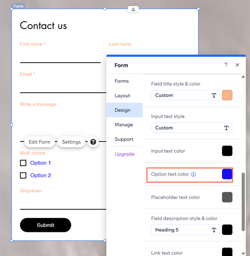Screenshot delle impostazioni di design del modulo Wix, il colore del testo dell'opzione è in evidenza