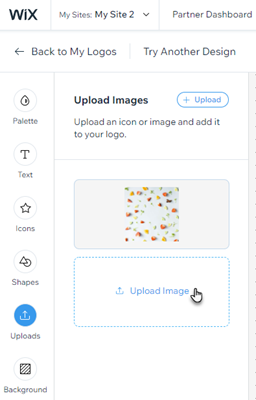 Uma captura de tela do painel Uploads no Criador de Logo.