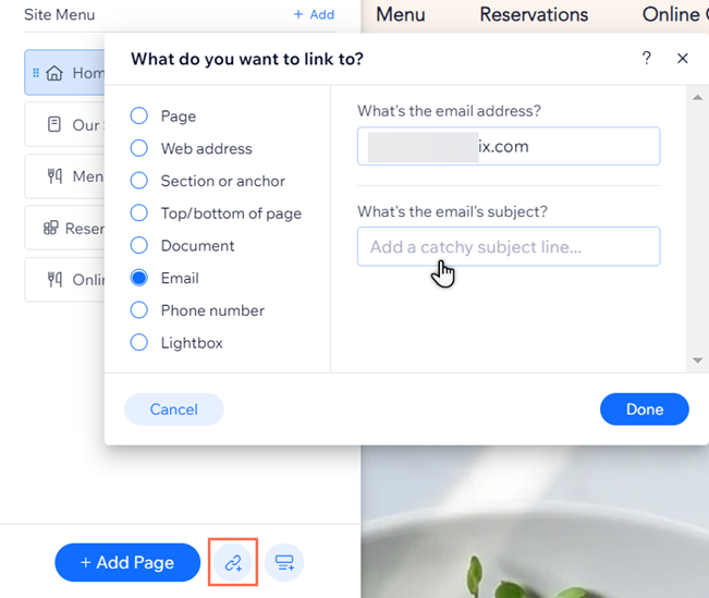 È stata aggiunta un'email come link in un menu. Il cursore si trova sull'opzione per aggiungere un oggetto