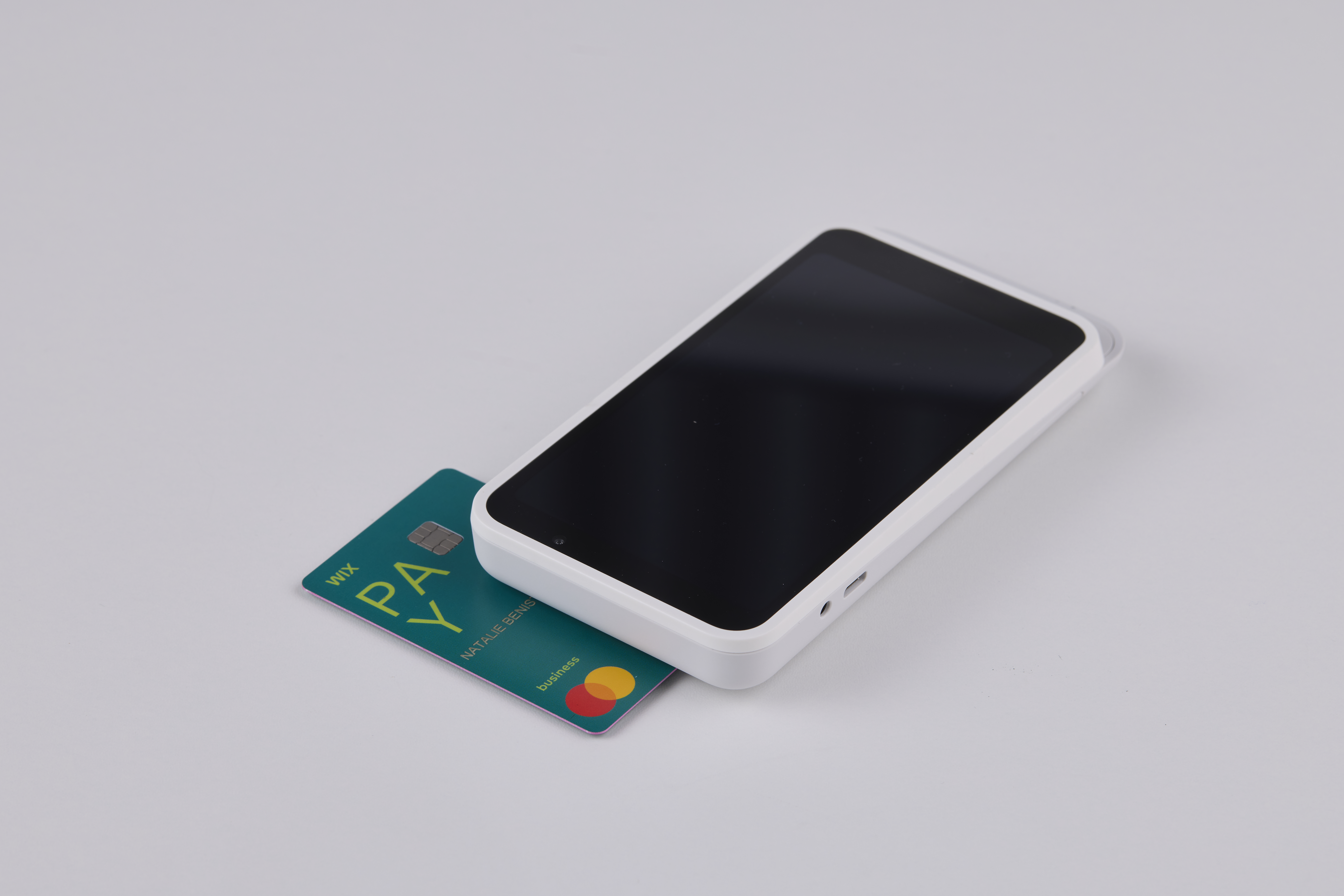 Uma imagem do leitor de cartão Wix POS Go.